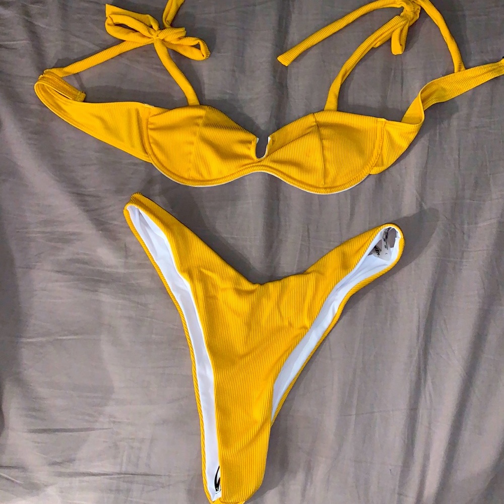 BRAND NEW 2 piece Bikini